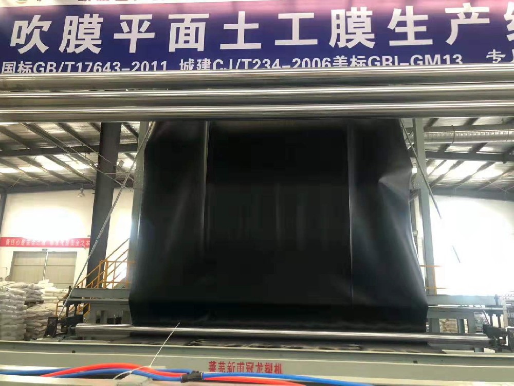 垃圾填埋場為什么用hdpe土工膜覆蓋呢?